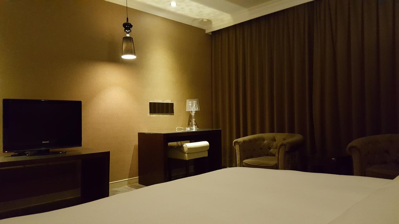 The Riverside Hotel & Motel Kao-siung Exteriér fotografie