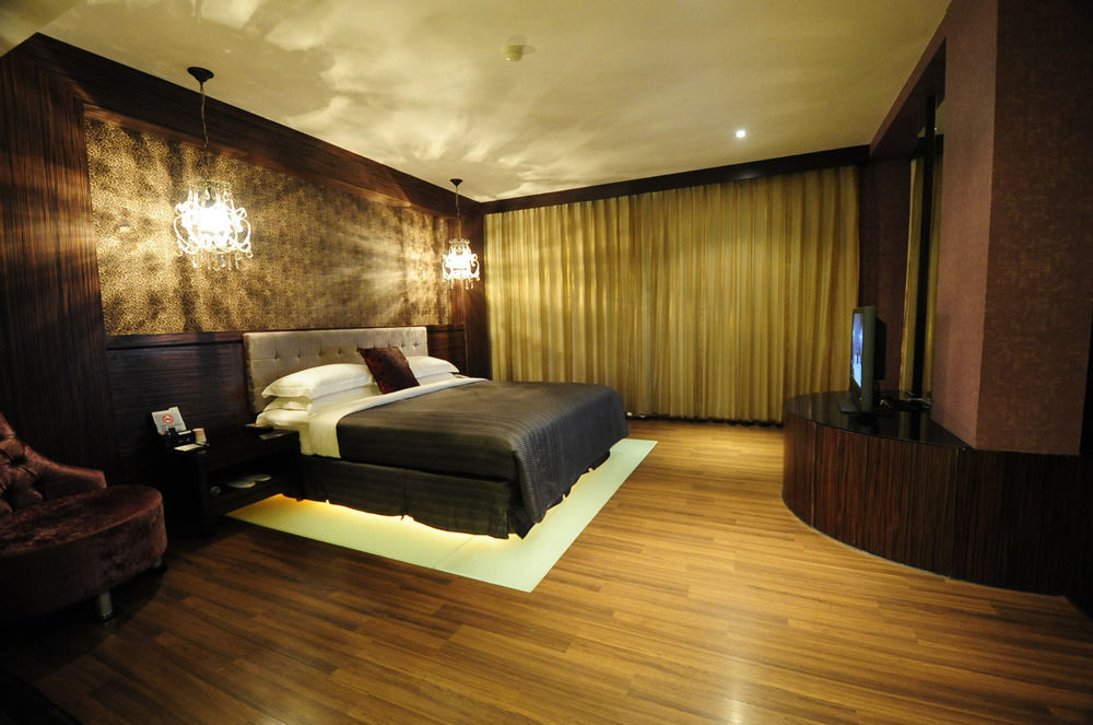 The Riverside Hotel & Motel Kao-siung Exteriér fotografie